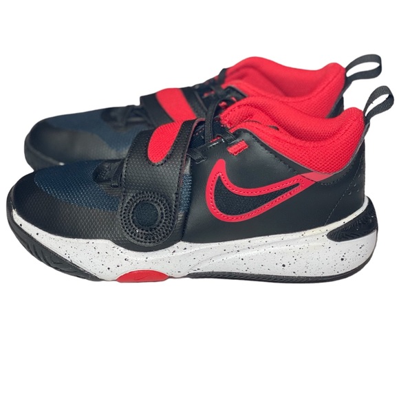 Nike Boys Team Hustle D11 RED Basketball Shoes Sneakers DV8994-003 Sz 3Y EUC - Picture 3 of 10